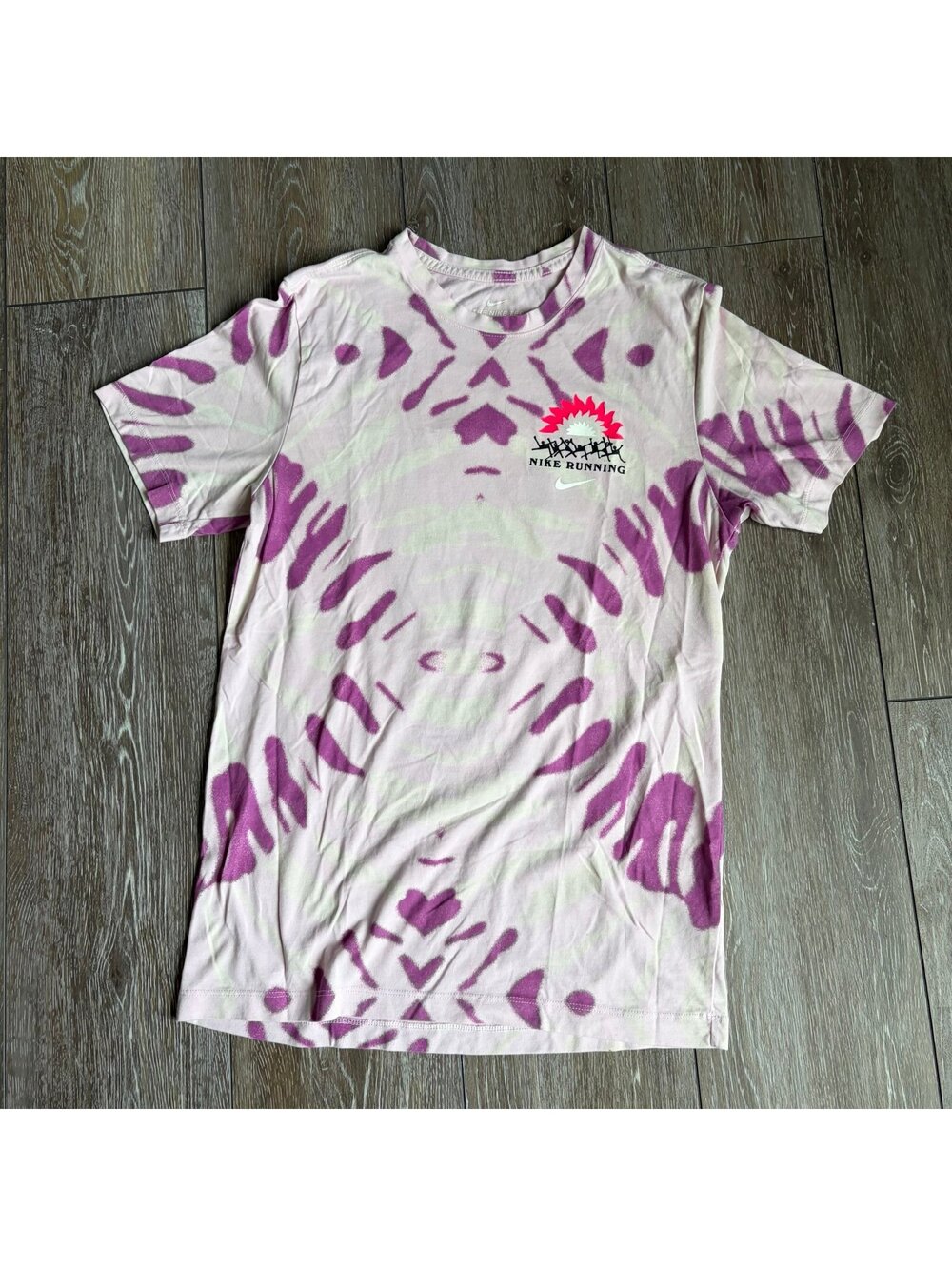 Nike Running Festival Tie Dye Graphic T-Shirt Men’s Small Pink Purple Dri-FIT